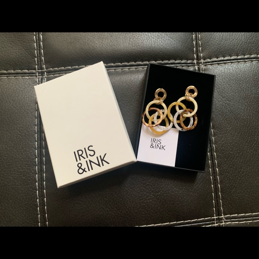 Valentine’s Day special - New in box cute earrings - Picture 1 of 2